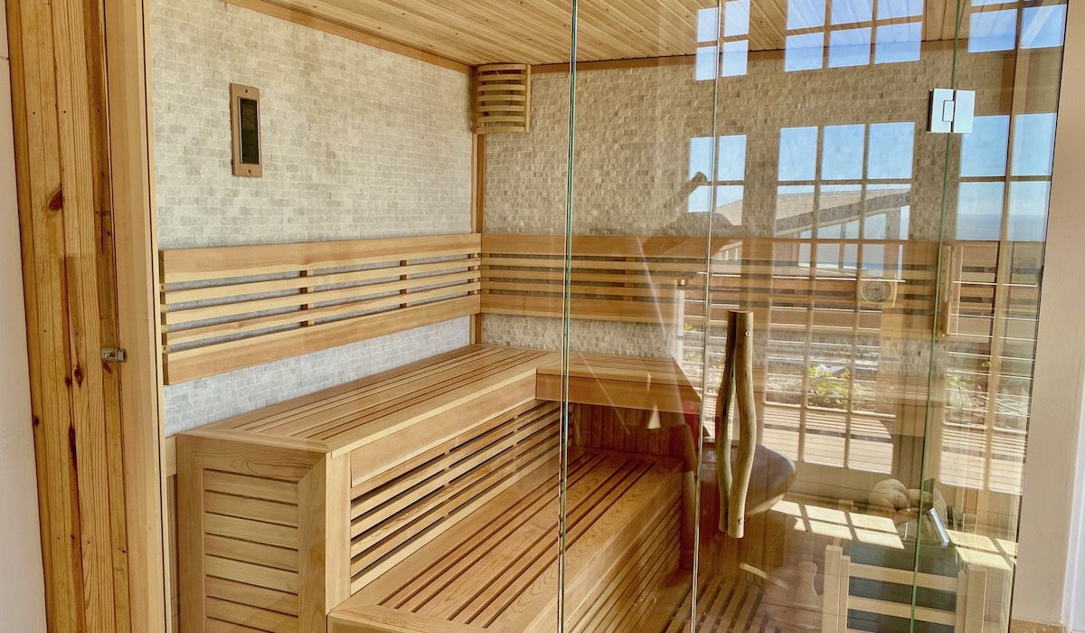 la Baia SPA with sauna and gym luxurious rental in Camps Bay Cape Town