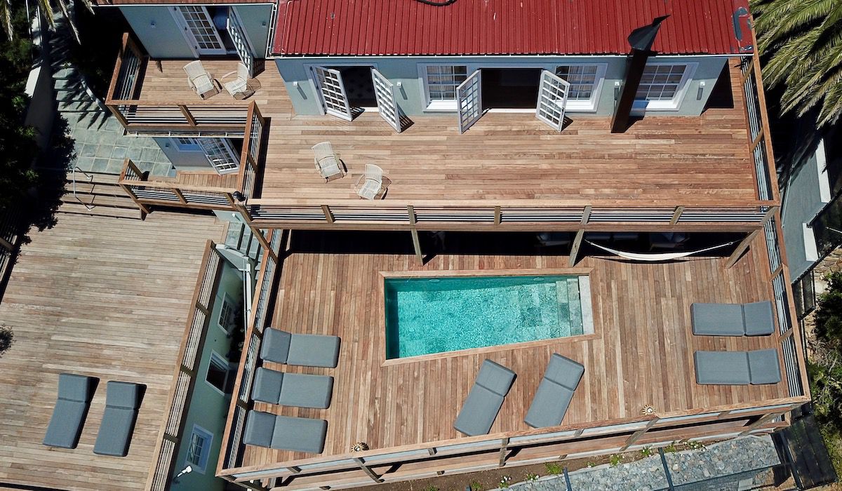 la Baia villa rental in Camps Bay with solar heated pool